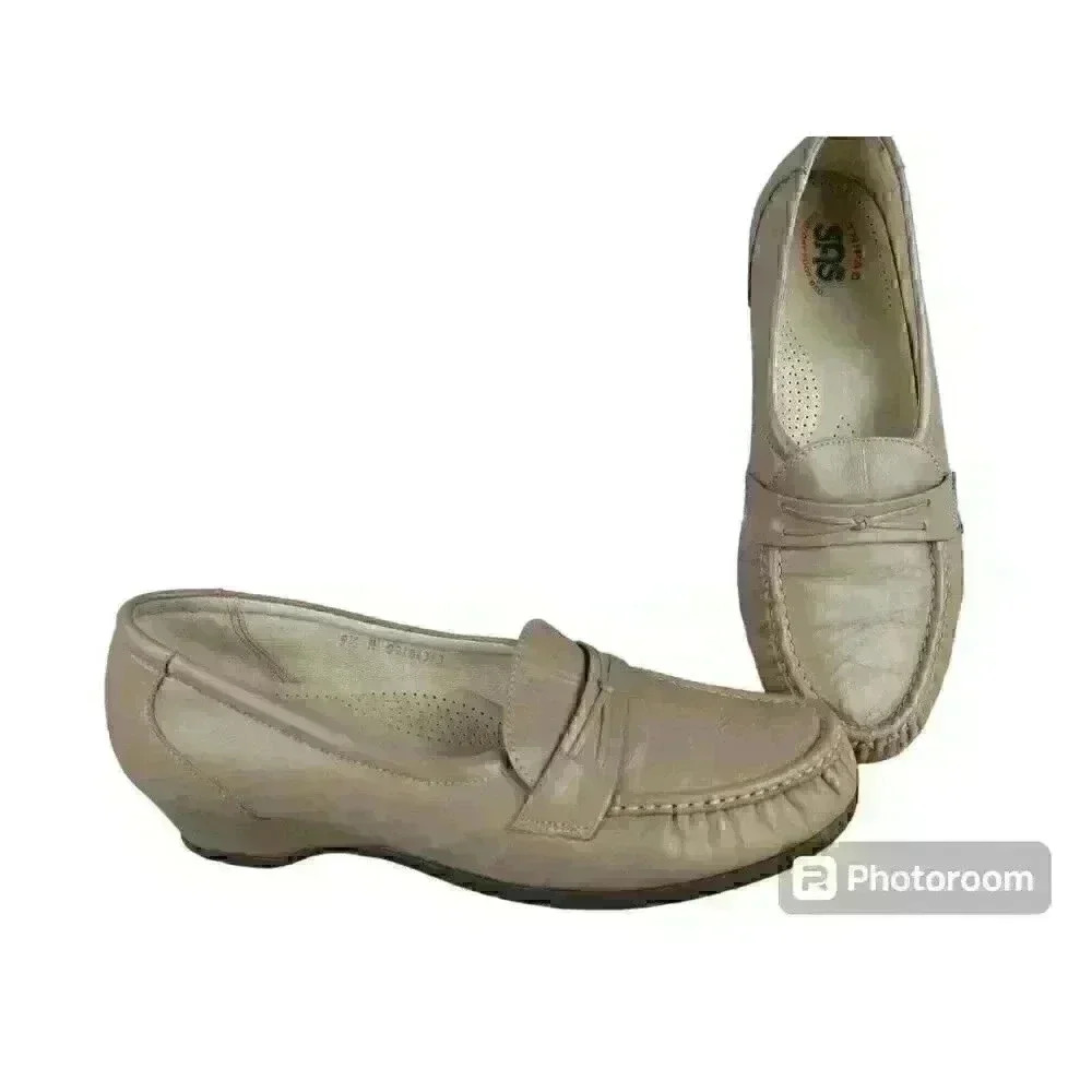 SAS loafer shoes Women's size 9.5 N Tan Leather Comfort